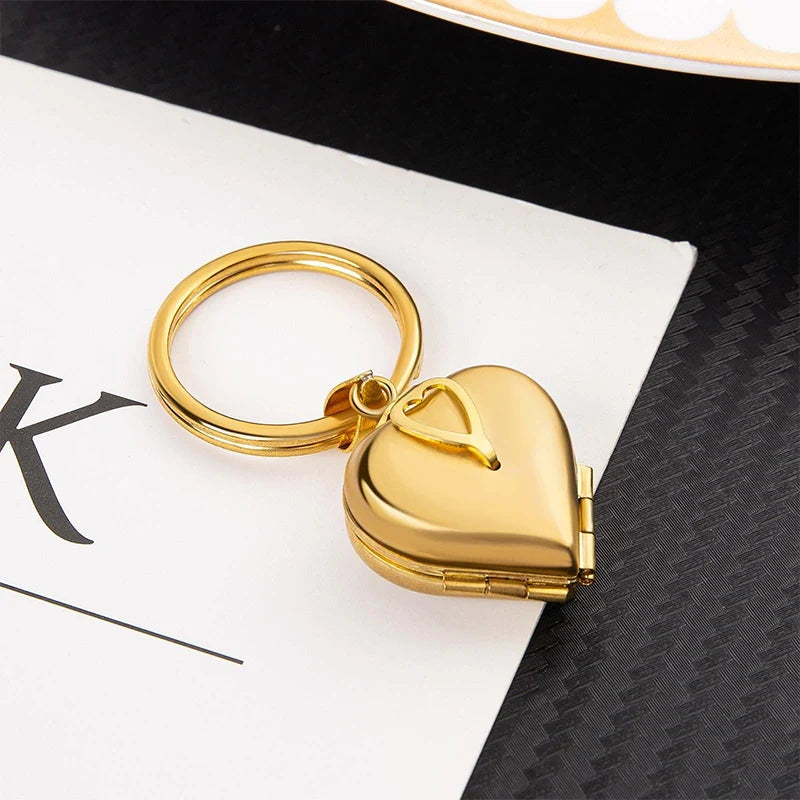 Custom Heart Locket Photo Keychain – Lucky Clover Folding Picture Keychain | Personalized Gift for Mom, Grandma, First Mother’s Day