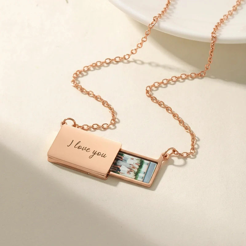 Custom Heart Photo Locket Necklace – Personalized Gold Engraved Locket with Picture | Mother’s Day Gift for Mom
