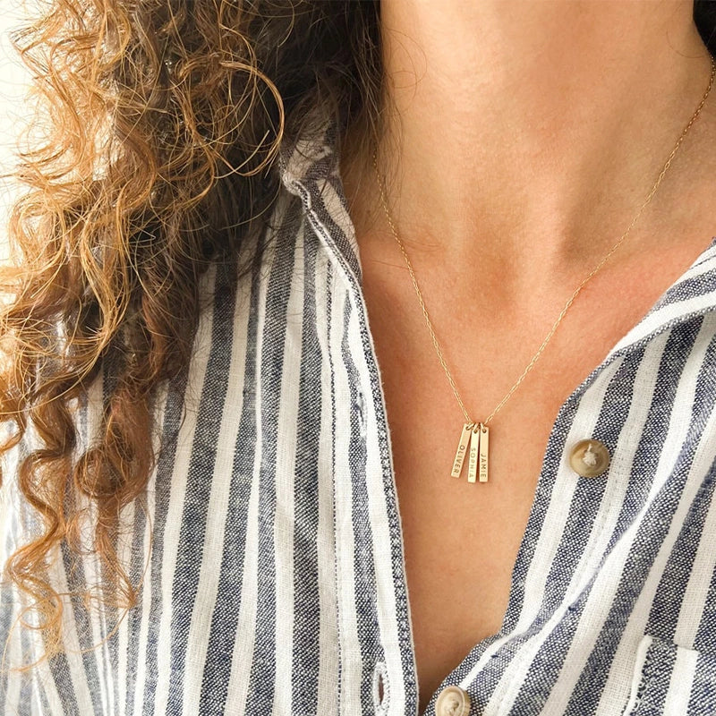Engraved Vertical Bar Necklace with Multiple Names – Personalized Dainty Bar Necklace for Mom, Mother’s Day Gift