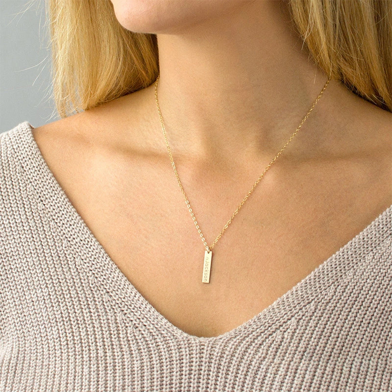 Engraved Vertical Bar Necklace with Multiple Names – Personalized Dainty Bar Necklace for Mom, Mother’s Day Gift
