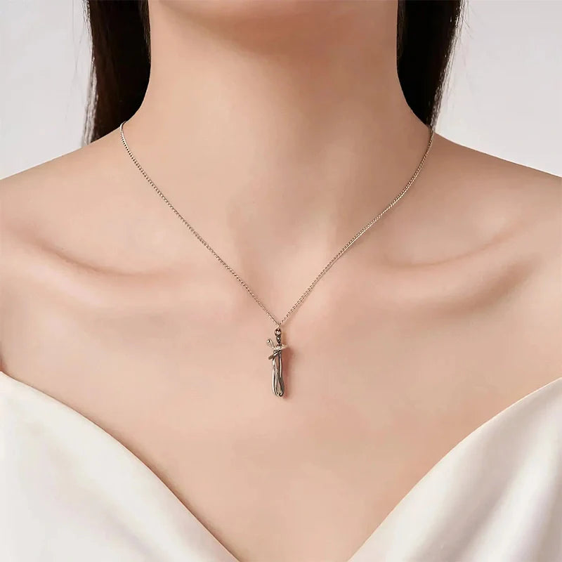 Hug Necklace