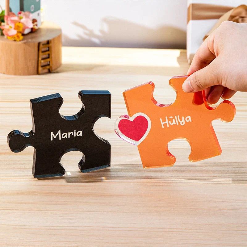 Personalized Couple Puzzle Name Sign with Heart – Custom Interlocking Names Acrylic Plate, Valentine’s Day & Anniversary Gift