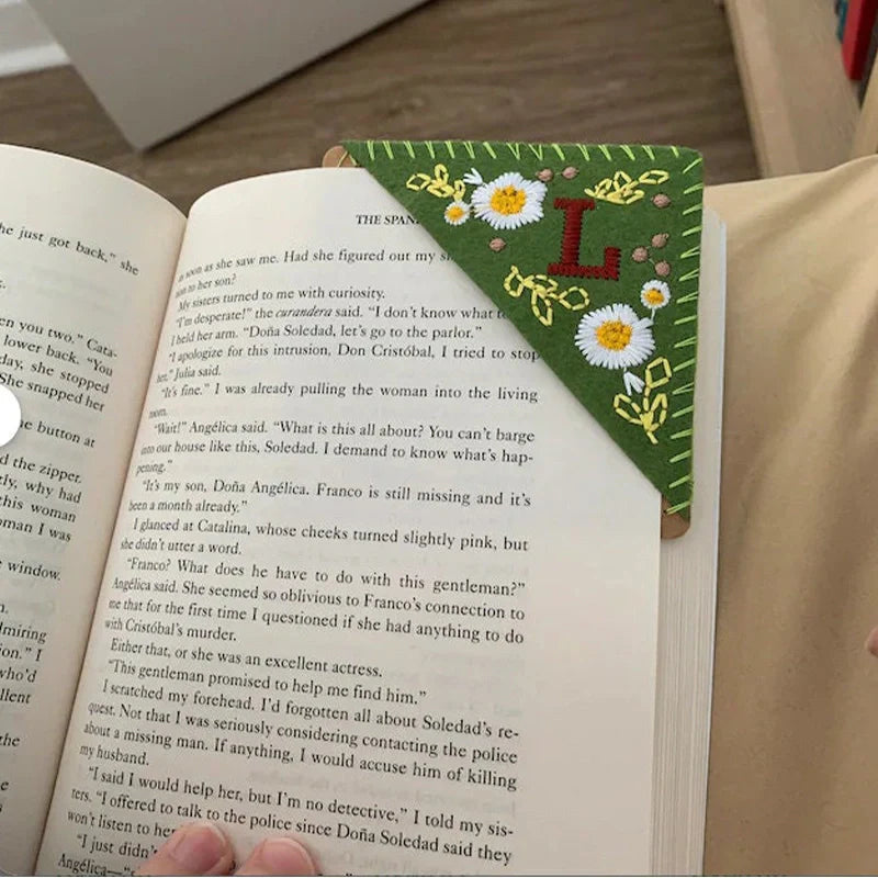 Personalized Embroidered Felt Corner Bookmark with Initial Name