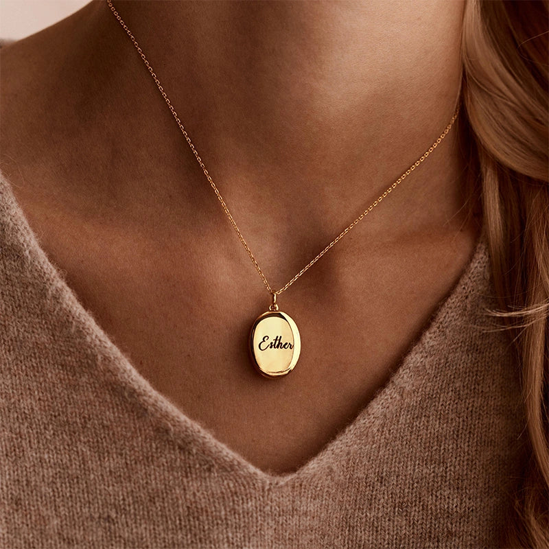 Personalized Gold Photo Locket Necklace – Custom Engraved Oval Picture Pendant | Memorial Gift for Mom, Anniversary Gift for Her