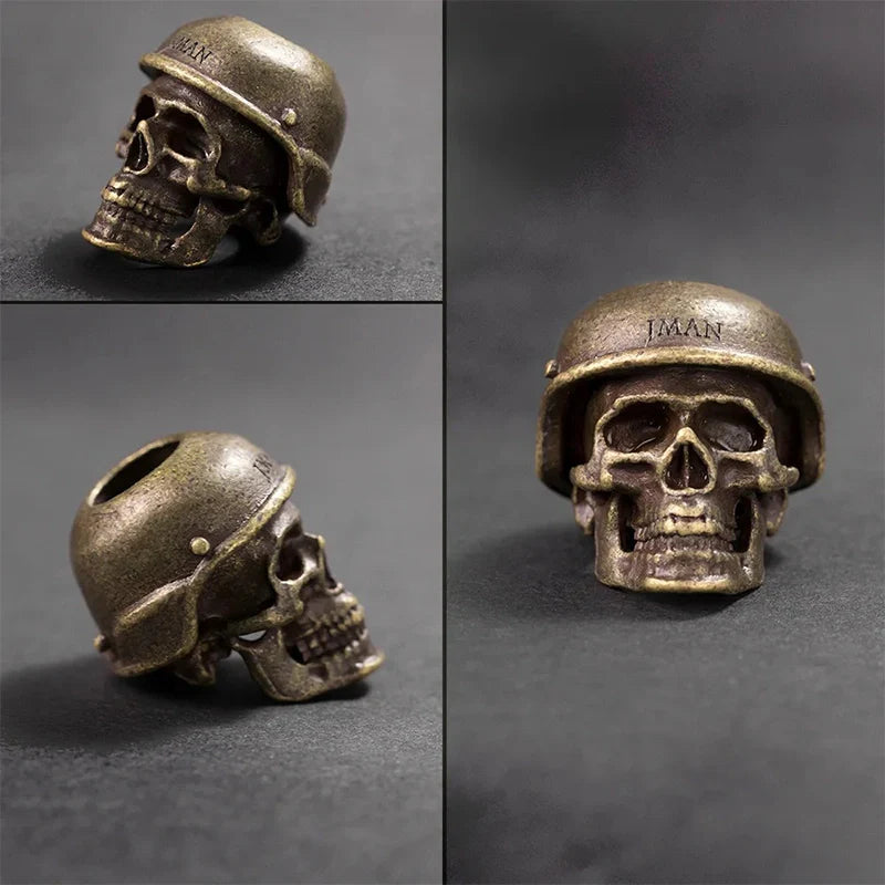 Personalized Gothic Skull Keychain – Handmade Braided Paracord Keychain with Engraved Name