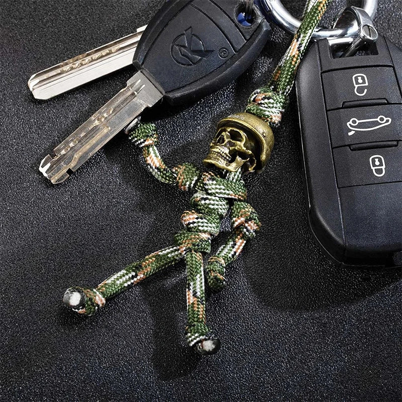 Personalized Gothic Skull Keychain – Handmade Braided Paracord Keychain with Engraved Name