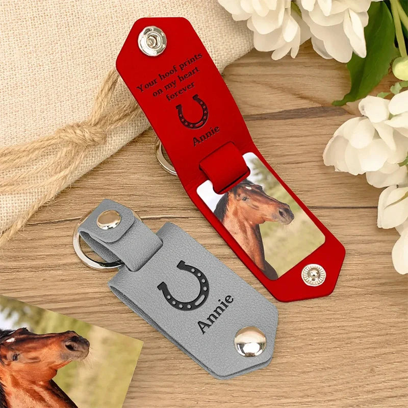 Personalized Horseshoe Horse Photo Keychain – Custom PU Leather Memorial Gift for Horse Lovers