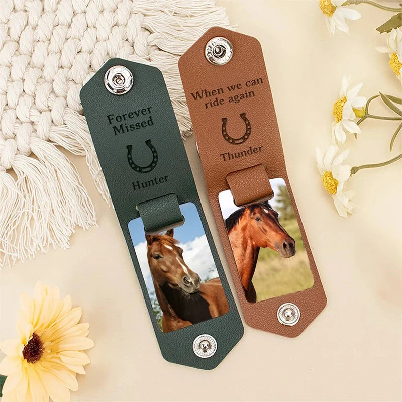 Personalized Horseshoe Horse Photo Keychain – Custom PU Leather Memorial Gift for Horse Lovers