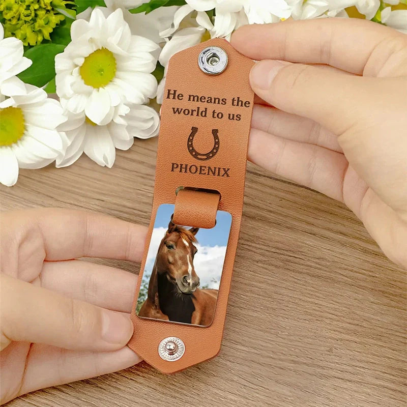 Personalized Horseshoe Horse Photo Keychain – Custom PU Leather Memorial Gift for Horse Lovers