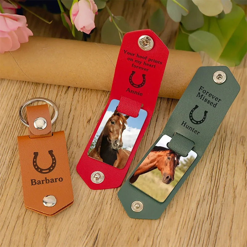 Personalized Horseshoe Horse Photo Keychain – Custom PU Leather Memorial Gift for Horse Lovers