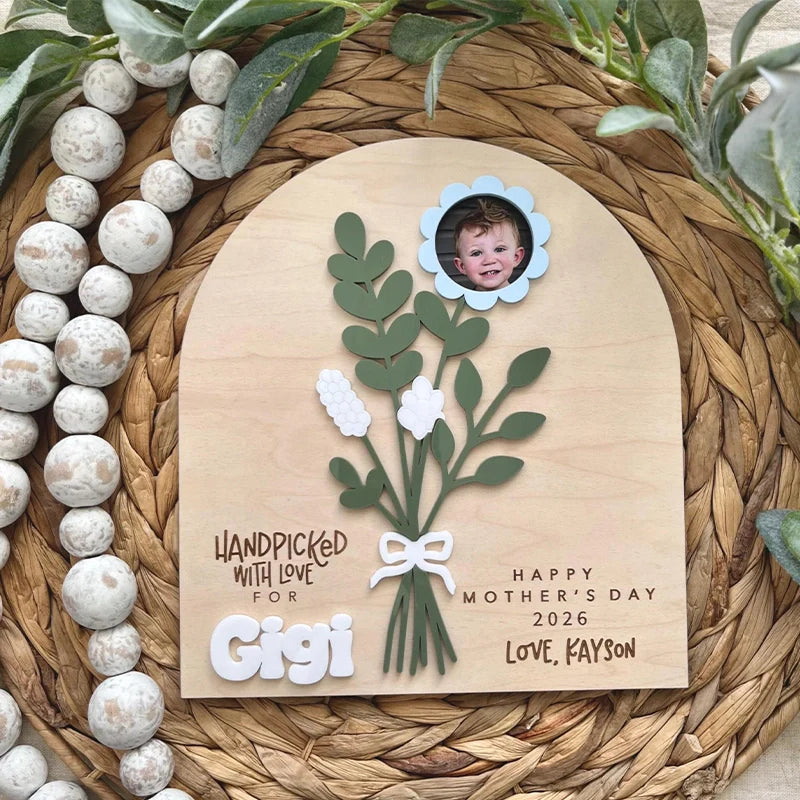 Personalized Mother’s Day Flower Photo Sign – Custom Wooden Bouquet Photo Frame Gift for Mom or Grandma