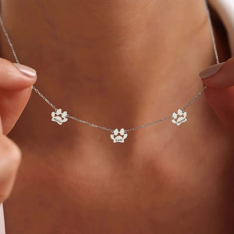 Personalized Paw Print Name Necklace – Custom Pet & Family Name Necklace