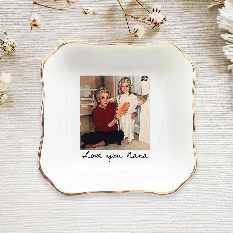 Personalized Photo Trinket Tray for Mom – Custom Ring Dish with Picture, Mother’s Day Gift for Mom Grandma