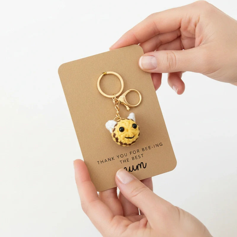 Thank You for Bee-ing the Best Mum Gift – Handmade Crochet Bee Keyring Card, Mother’s Day Gift for Mom